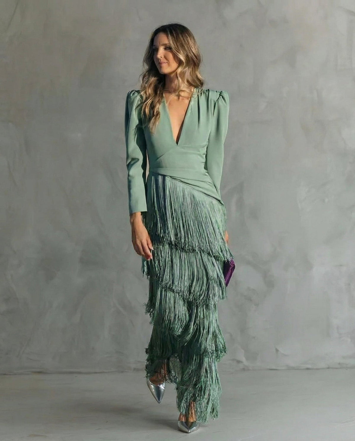 CLARA | Vestido midi con mangas de flecos