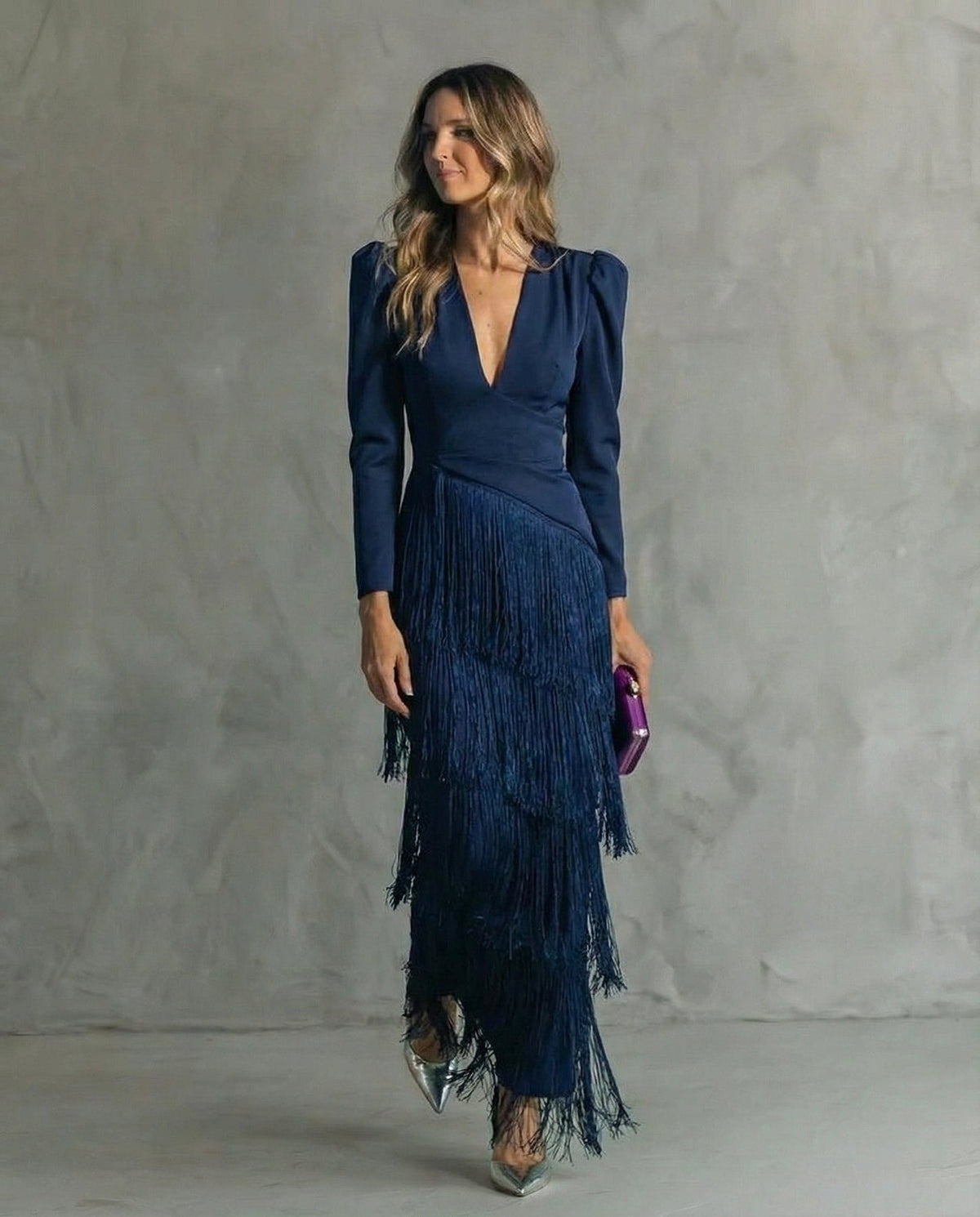 CLARA | Vestido midi con mangas de flecos